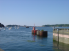 Vue du nord du barrage, cote mer, vers St Malo, mais a maree haute cette fois, les bateaux arrivant vers l'ecluse